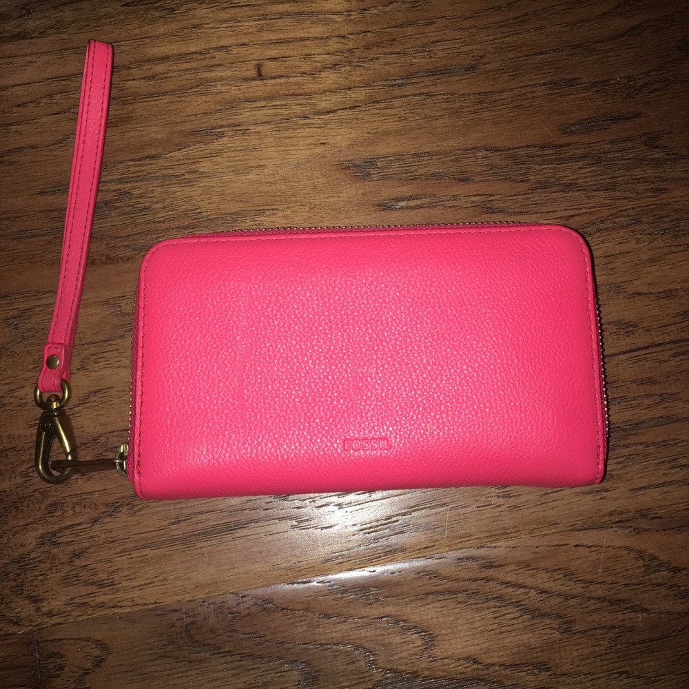 Fossil leather wristlet